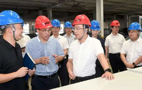 全面優(yōu)化中小企業(yè)服務(wù)體系 精準助力民營經(jīng)濟高質(zhì)量發(fā)展丨紹興市副市長、上虞區(qū)委書記魯霞光來聚英調(diào)研指導(dǎo)工作